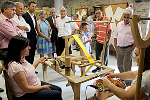 Produção de seda artesanal reactivada