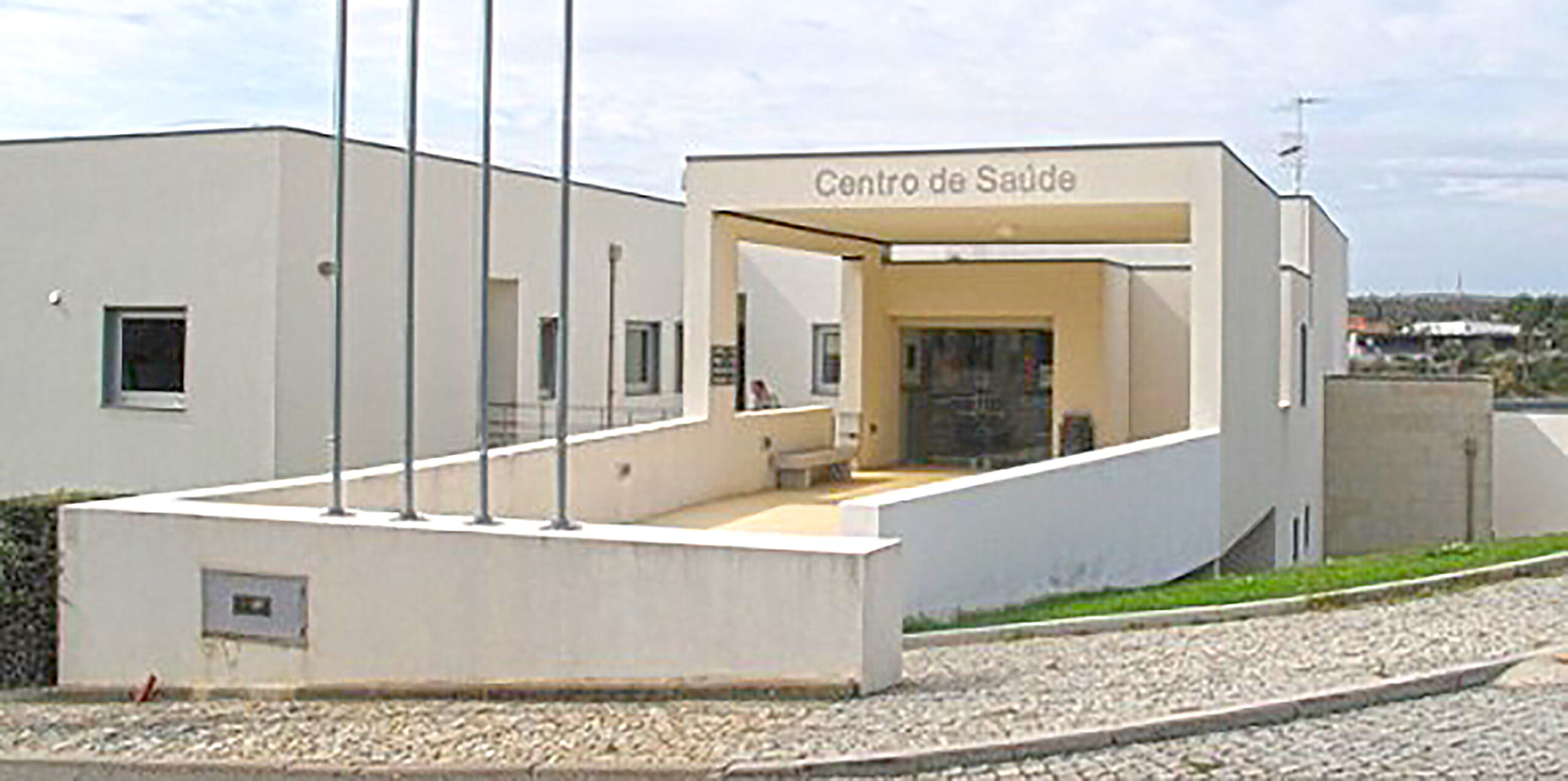 Autarca de Miranda do Douro reclama reabertura do serviço de urgência