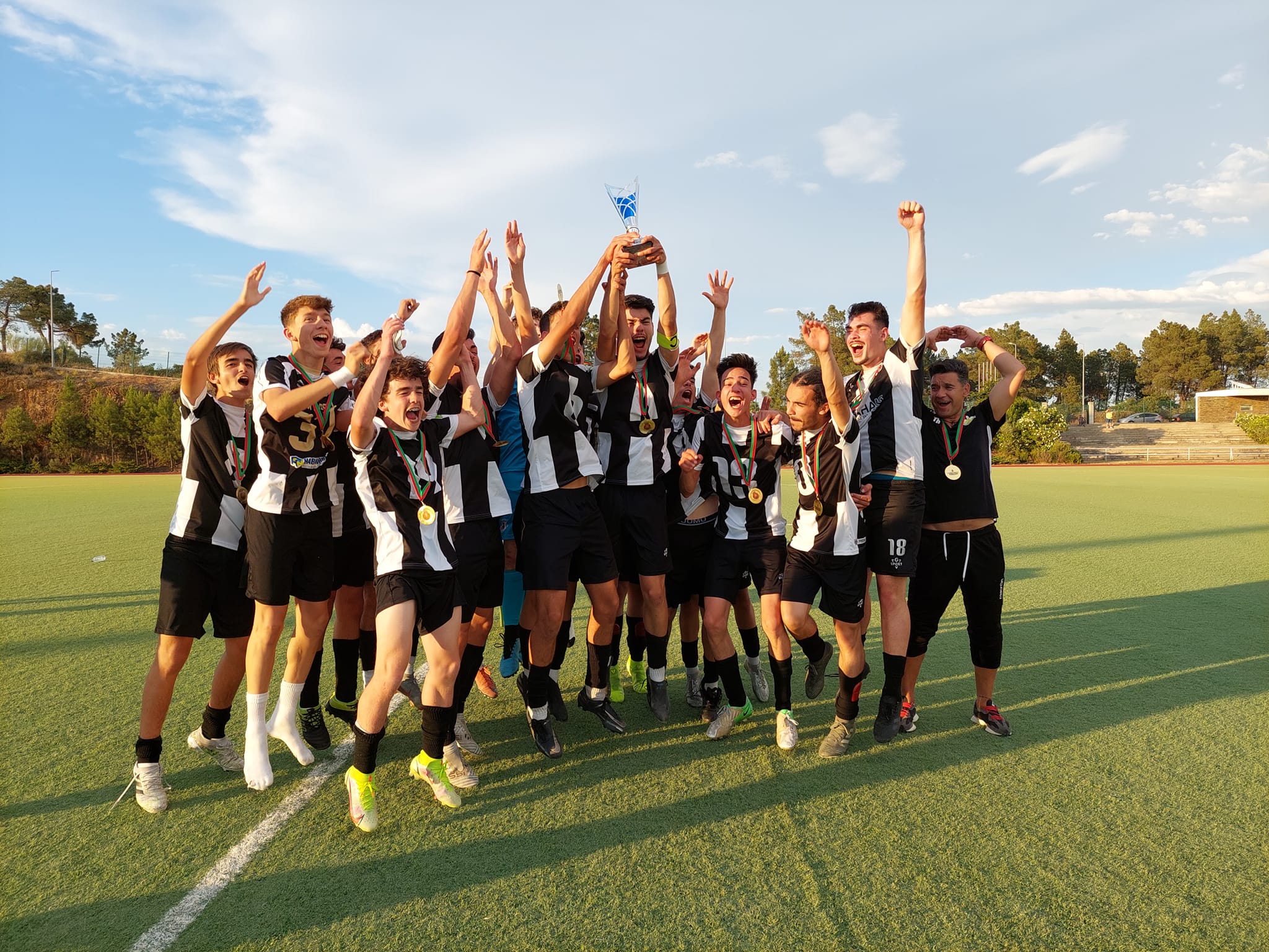 F.C. Vinhais vence Taça de Encerramento de Juniores