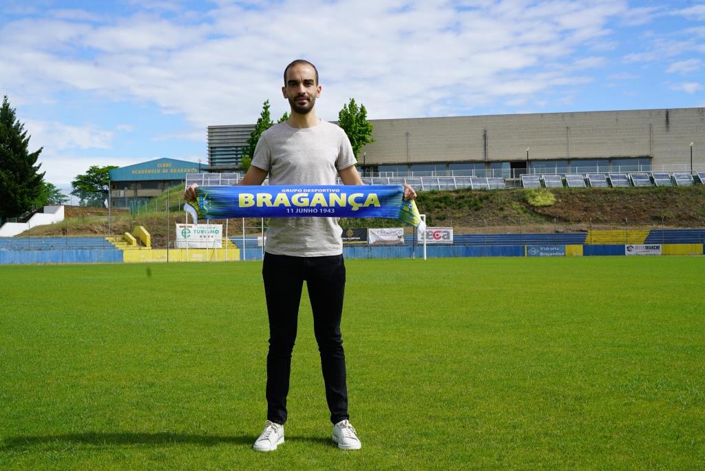 “Da última vez cumpri o sonho de treinar o clube do meu coração, mas agora é altura certa no contexto certo”