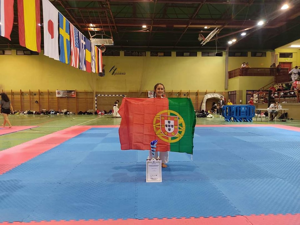 Atleta macedense é vice-campeã da Europa de Kyokushin-Kan