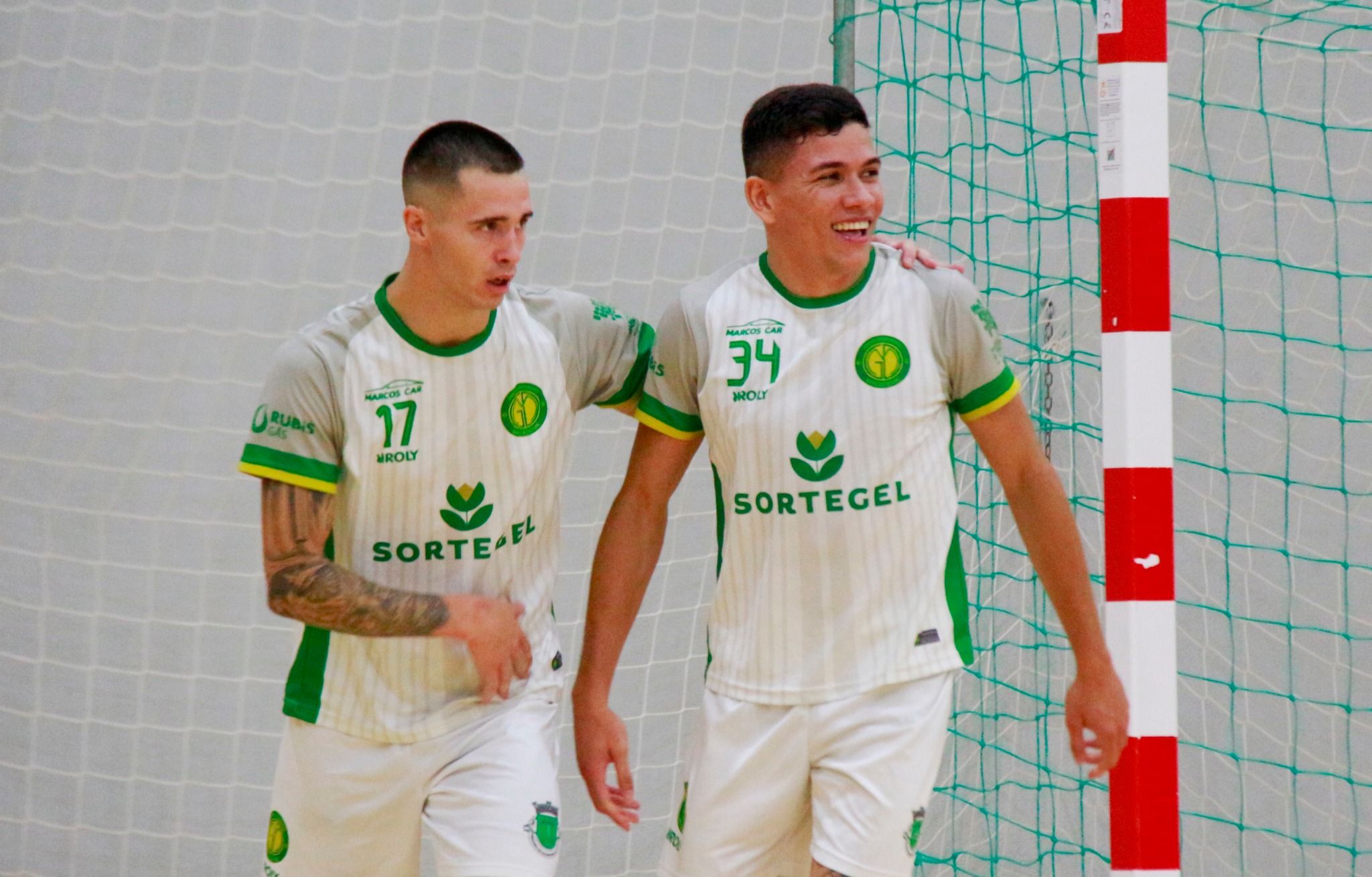 Vitória com reviravolta no marcador