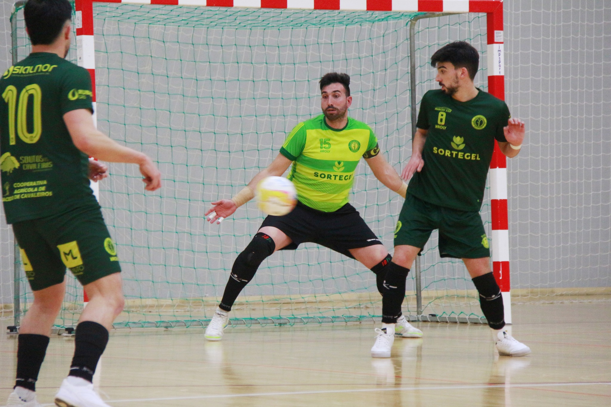 Macedense perdulário soma empate caseiro