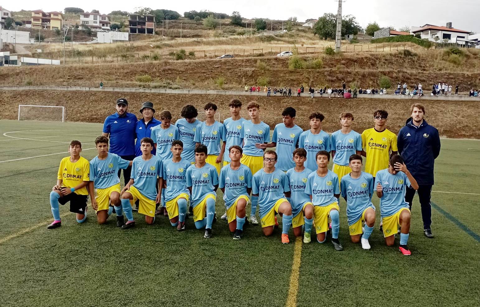 Escola Crescer soma empate na estreia no nacional