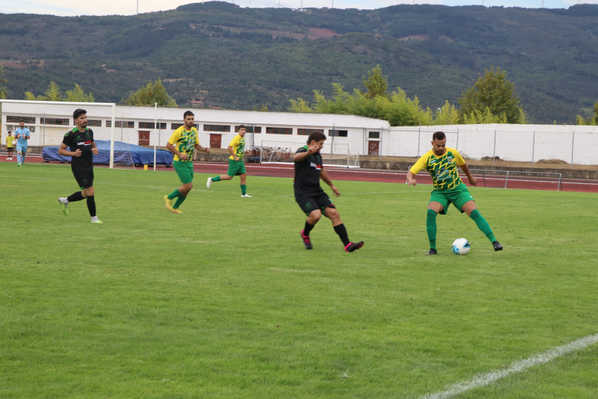 Chuva de golos na apresentação do C.A. Macedo de Cavaleiros