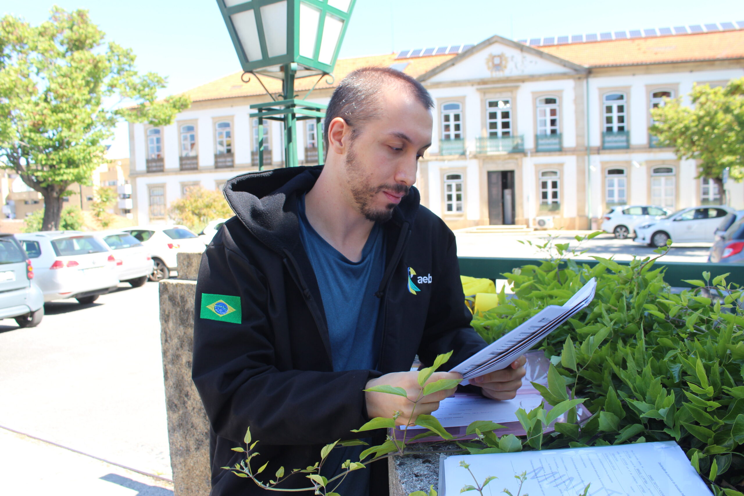 Imigrantes em Bragança esperam anos por título de residência