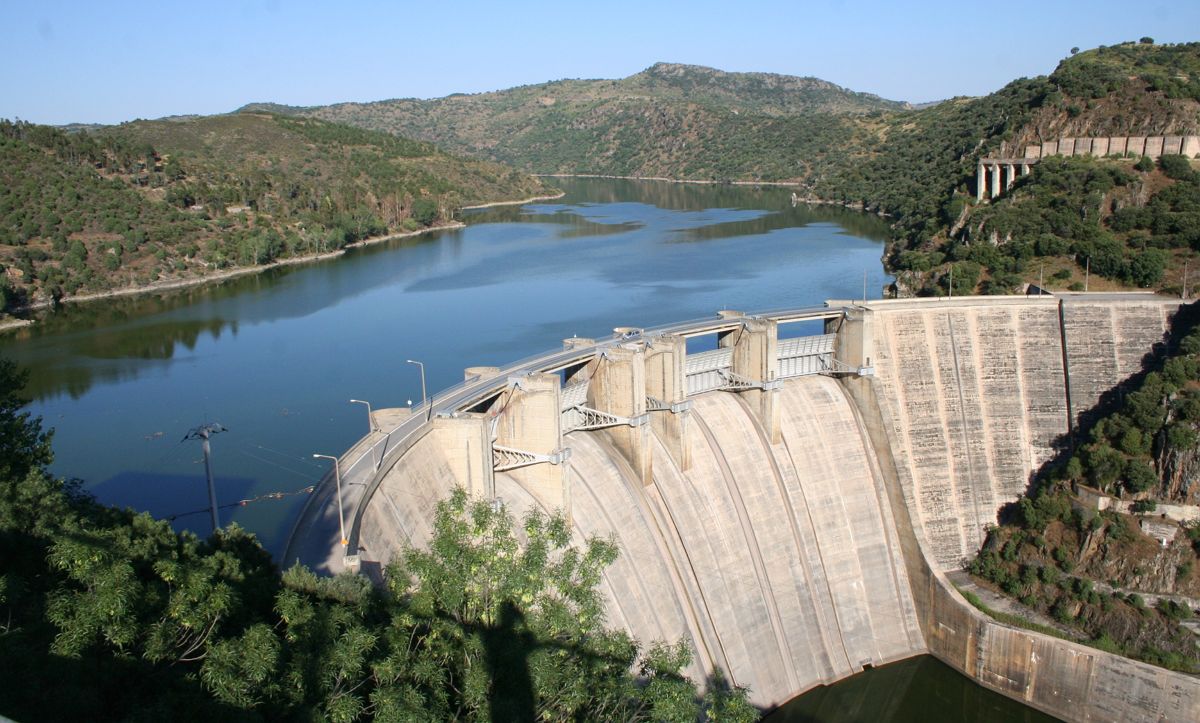 Governo pode deixar caducar 400 milhões de euros de impostos pela venda das barragens do Douro
