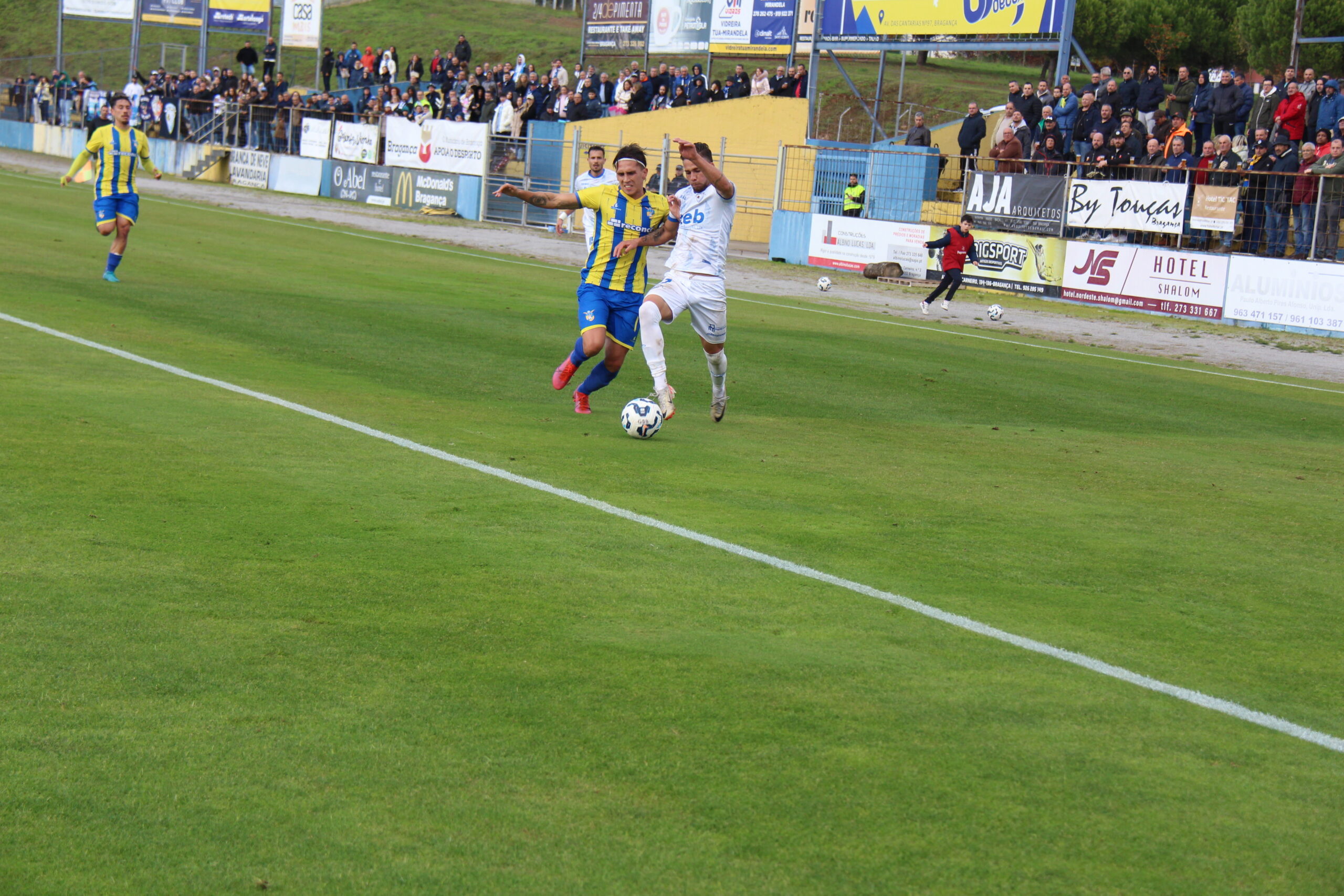 Bragança empata com o Paredes e mantém liderança no Campeonato de Portugal