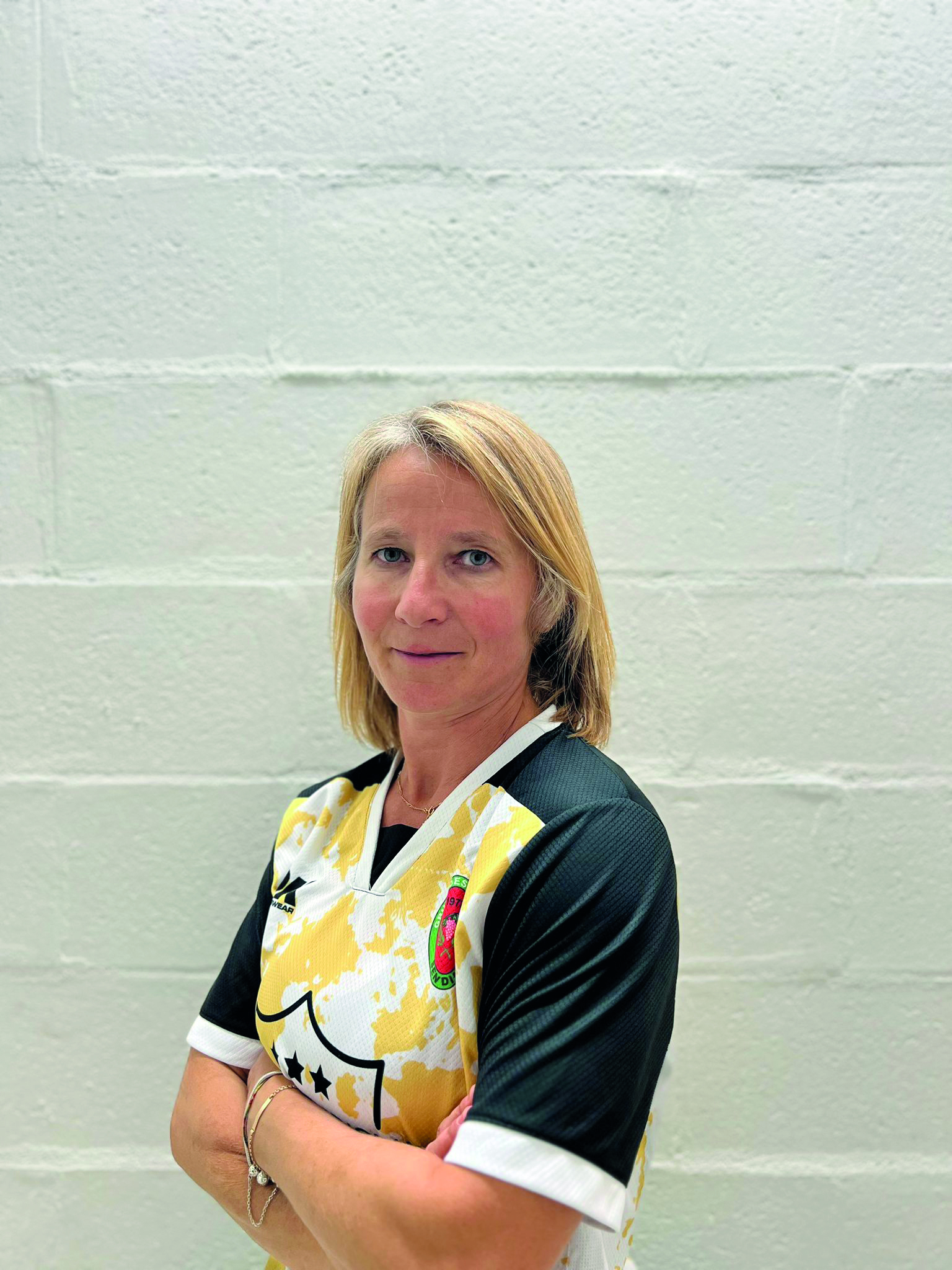 Bina Rodrigues é a única mulher a treinar uma equipa sénior masculina no Campeonato Distrital de Futsal