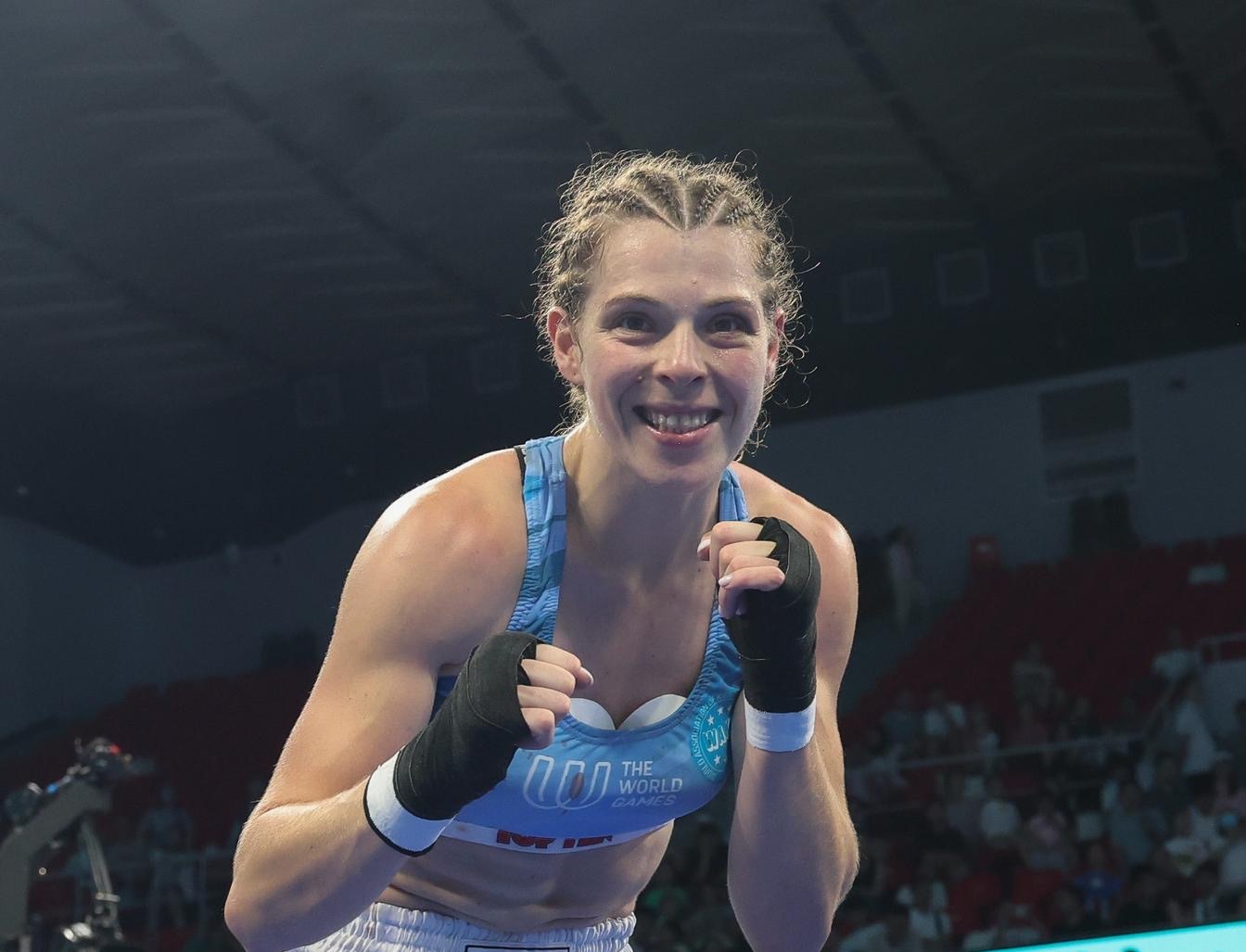 “Quem sonha, alcança”: a história da Campeã Mundial de Kickboxing Catarina Dias